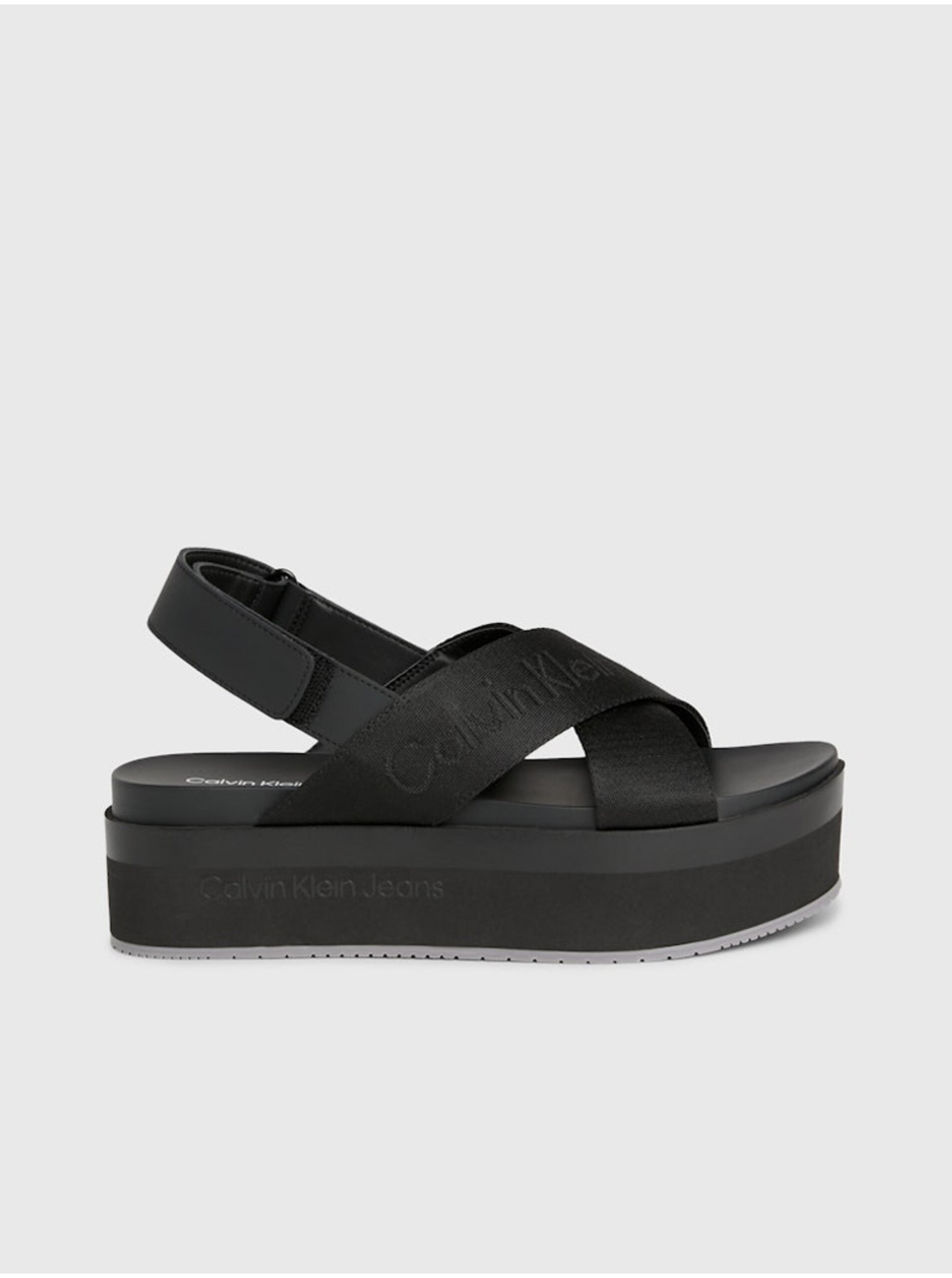Levně Černé dámské sandálky na platformě Calvin Klein Jeans
