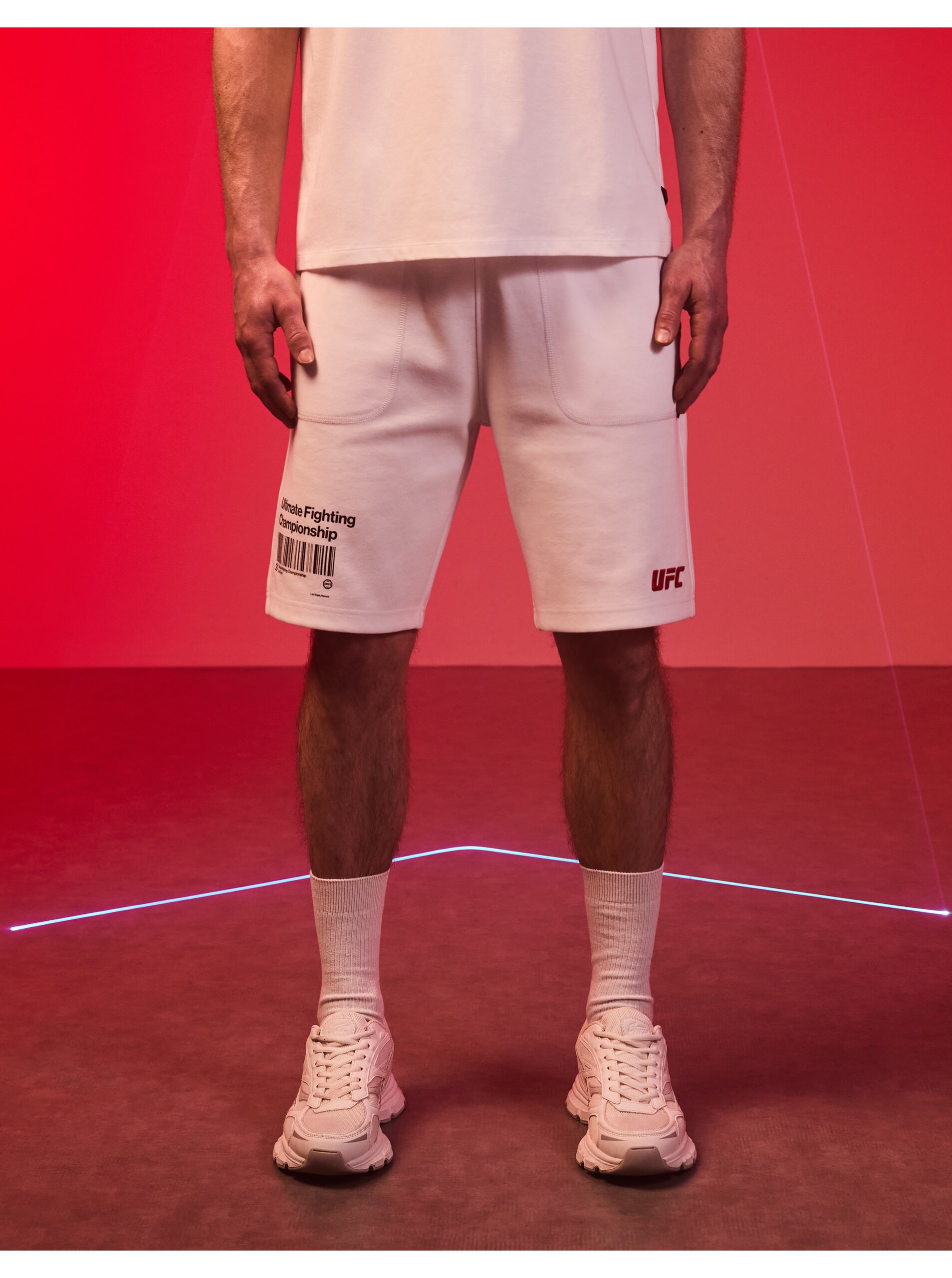 Bílé pánské kraťasy Celio UFC