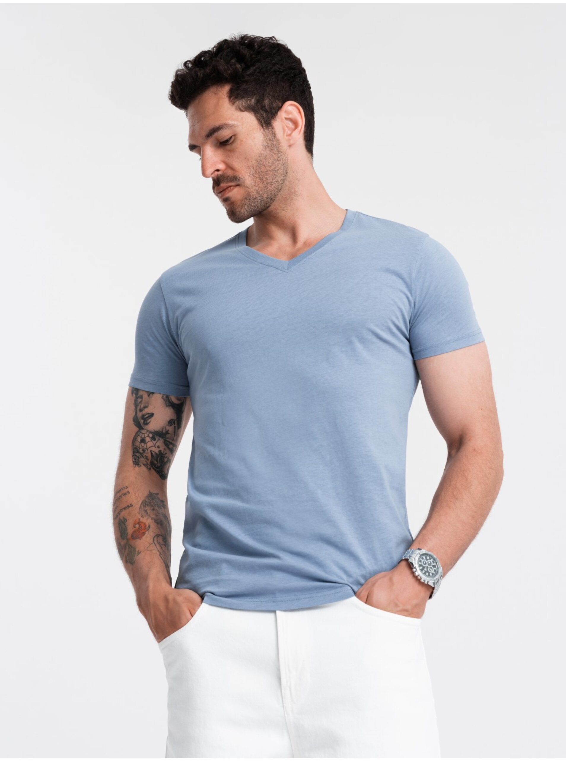 Pánské klasické bavlněné tričko BASIC s výstřihem do V Ombre Clothing modrá