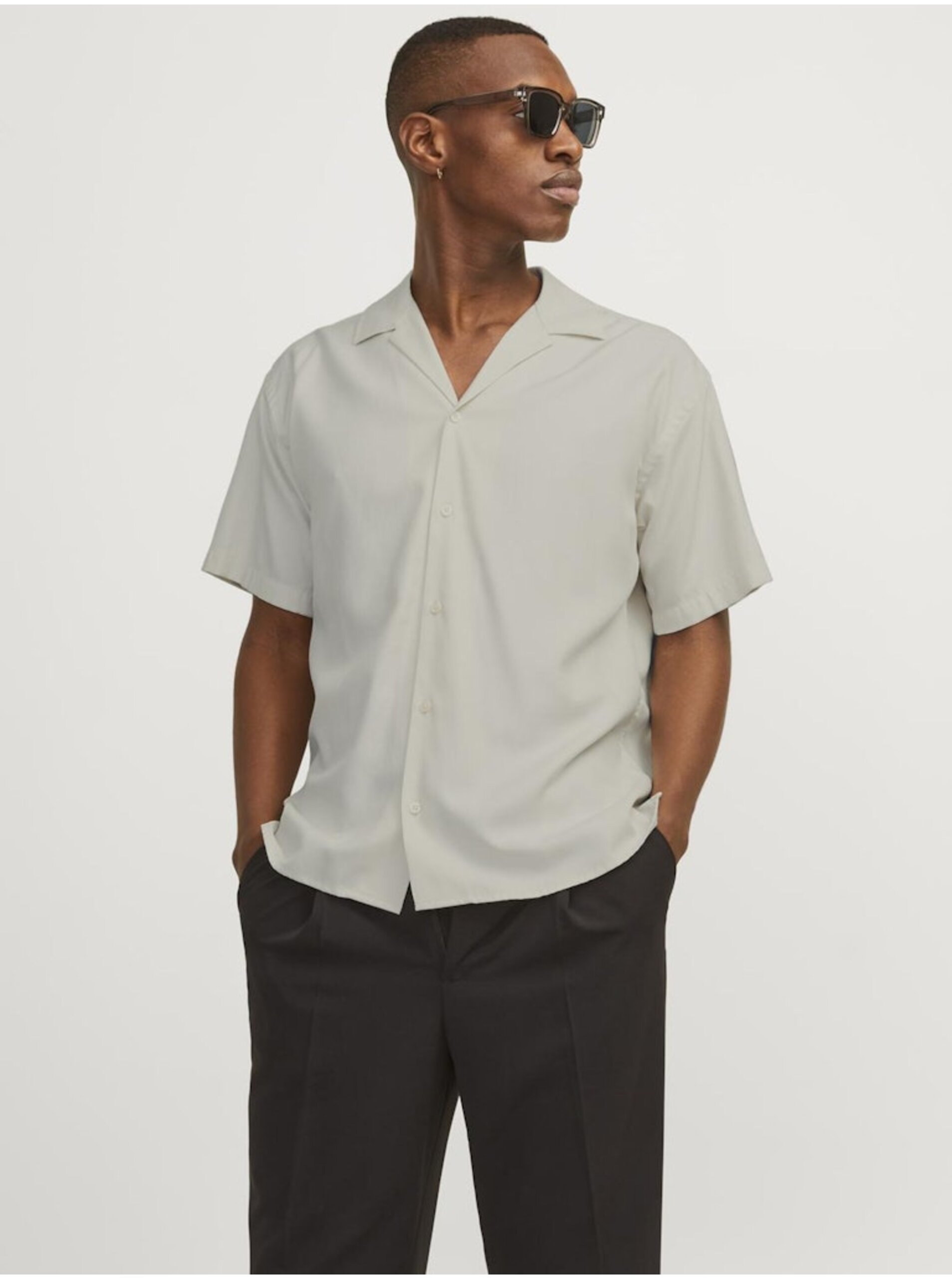 Levně Béžová pánská košile s krátkým rukávem Jack & Jones Aaron