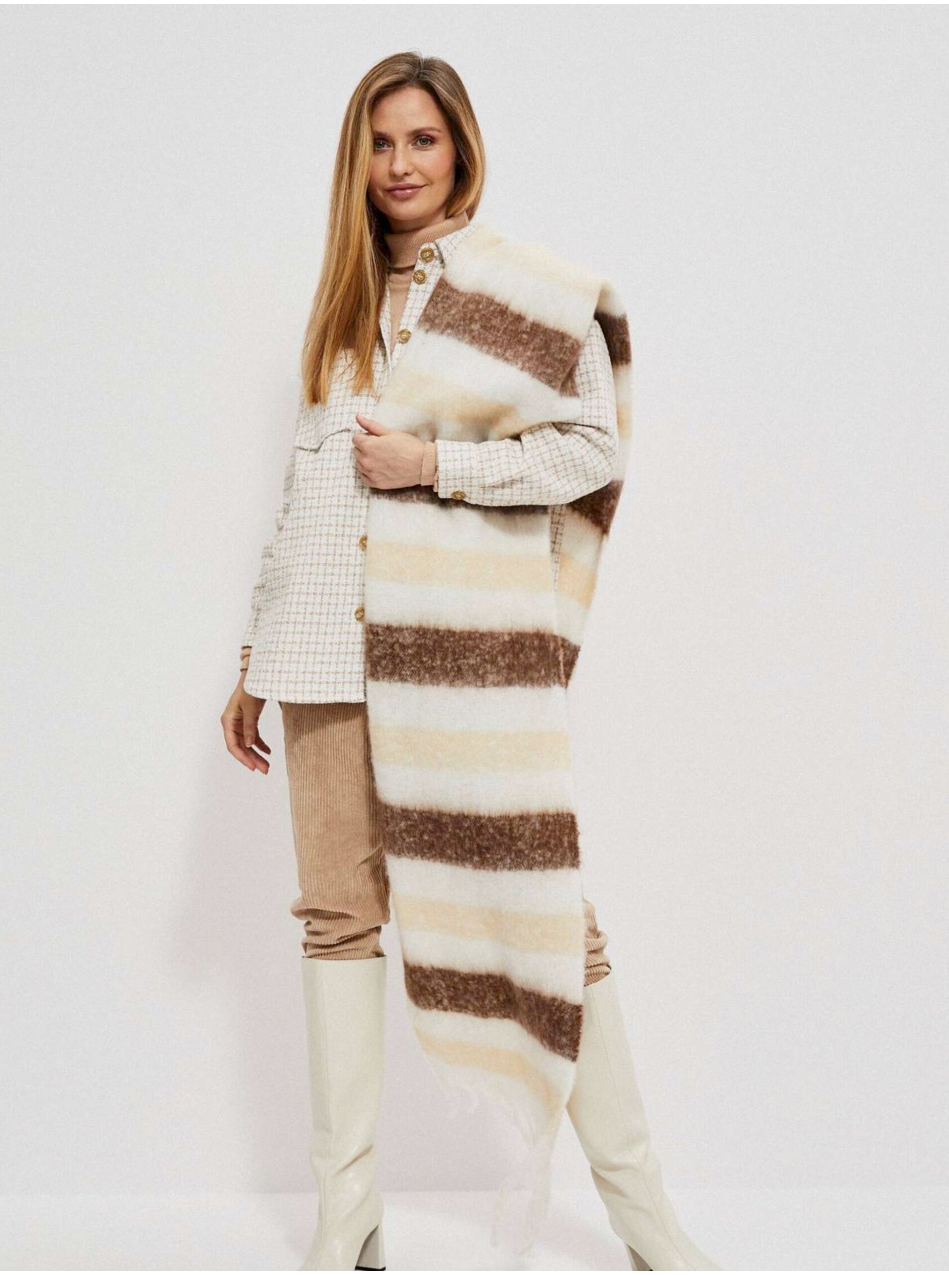Levně A wide scarf with stripes