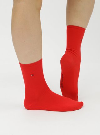 Balenie dvoch párov dámskych ponožiek v červenej a tmavomodrej farbe Tommy Hilfiger