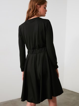 Čierne šaty Trendyol