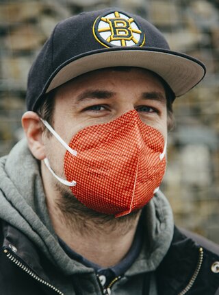 Červený vzorovaný respirátor FFP2 s nanomembránou Respirátory