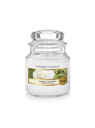 Vonná svíčka Yankee Candle Camellia Blossom (Classic malý)