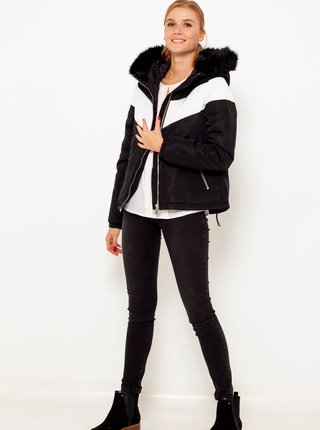 Bílo-černá bunda s kapucí a umělým kožíškem CAMAIEU
