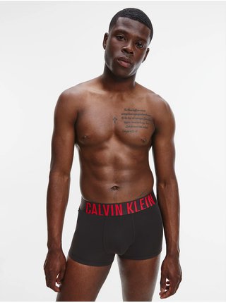 Sada dvou pánských boxerek v červené a černé barvě Calvin Klein