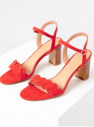 Červené sandálky v semišové úpravě na podpatku CAMAIEU