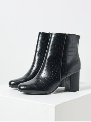 Černé kotníkové boty s krokodýlím vzorem CAMAIEU