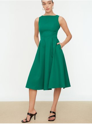 Zelené šaty bez rukávov Trendyol