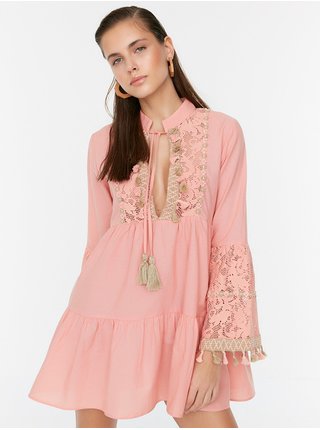 Světle růžové šaty Trendyol