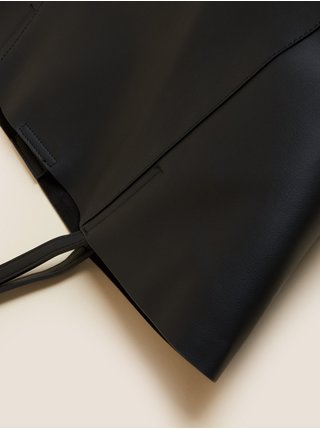 Černá dámská velká kabelka z umělé kůže Marks & Spencer