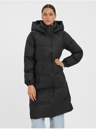 Černý prošívaný zimní kabát s kapucí a povrchovou úpravou VERO MODA Noe