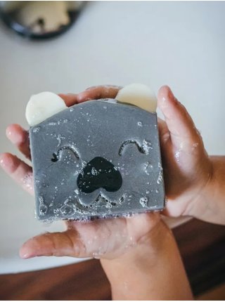 Šedé přírodní tuhé mýdlo pro děti  Almara Soap My Happy Koala (100 g)