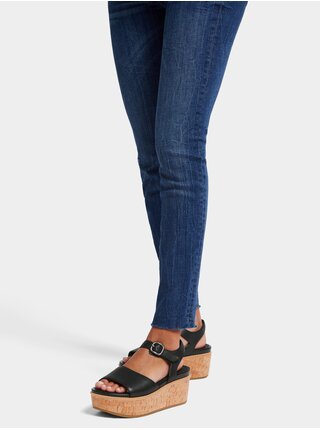 Čierne dámske kožené sandále na platforme FitFlop Eloise