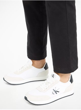Bílé pánské tenisky s detaily v semišové úpravě Calvin Klein Jeans Retro Runner Su-Ny