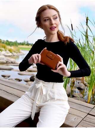 Hnedá dámska kožená peňaženka VUCH Ebba