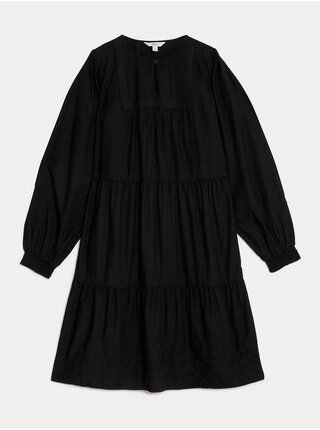 Nabírané mini šaty s prostřihovaným zdobením a výšivkou Marks & Spencer černá