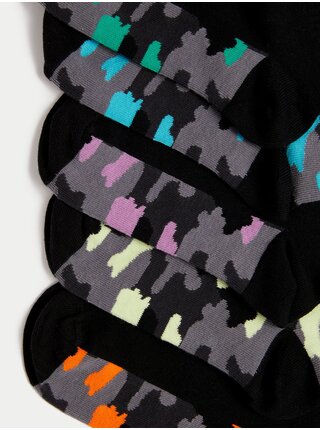 Sada piatich párov chlapčenských vzorovaných ponožiek v čiernej farbe Marks & Spencer