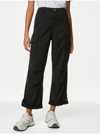 Čierne dámske vreckové nohavice skráteného strihu Marks & Spencer