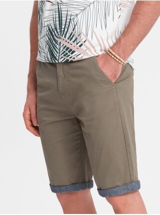 Zelené pánske chino kraťasy s džínsovým lemom Ombre Clothing