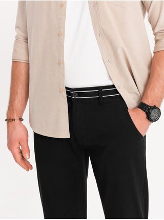Čierne pánske chino nohavice s ozdobným pásikom Ombre Clothing