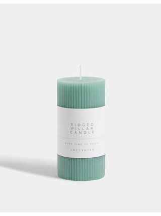 Vroubkovaná sloupová svíčka Marks & Spencer zelená