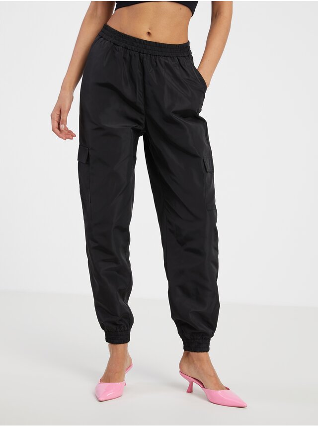 Černé dámské šusťákové kalhoty s kapsami ONLY Faduma