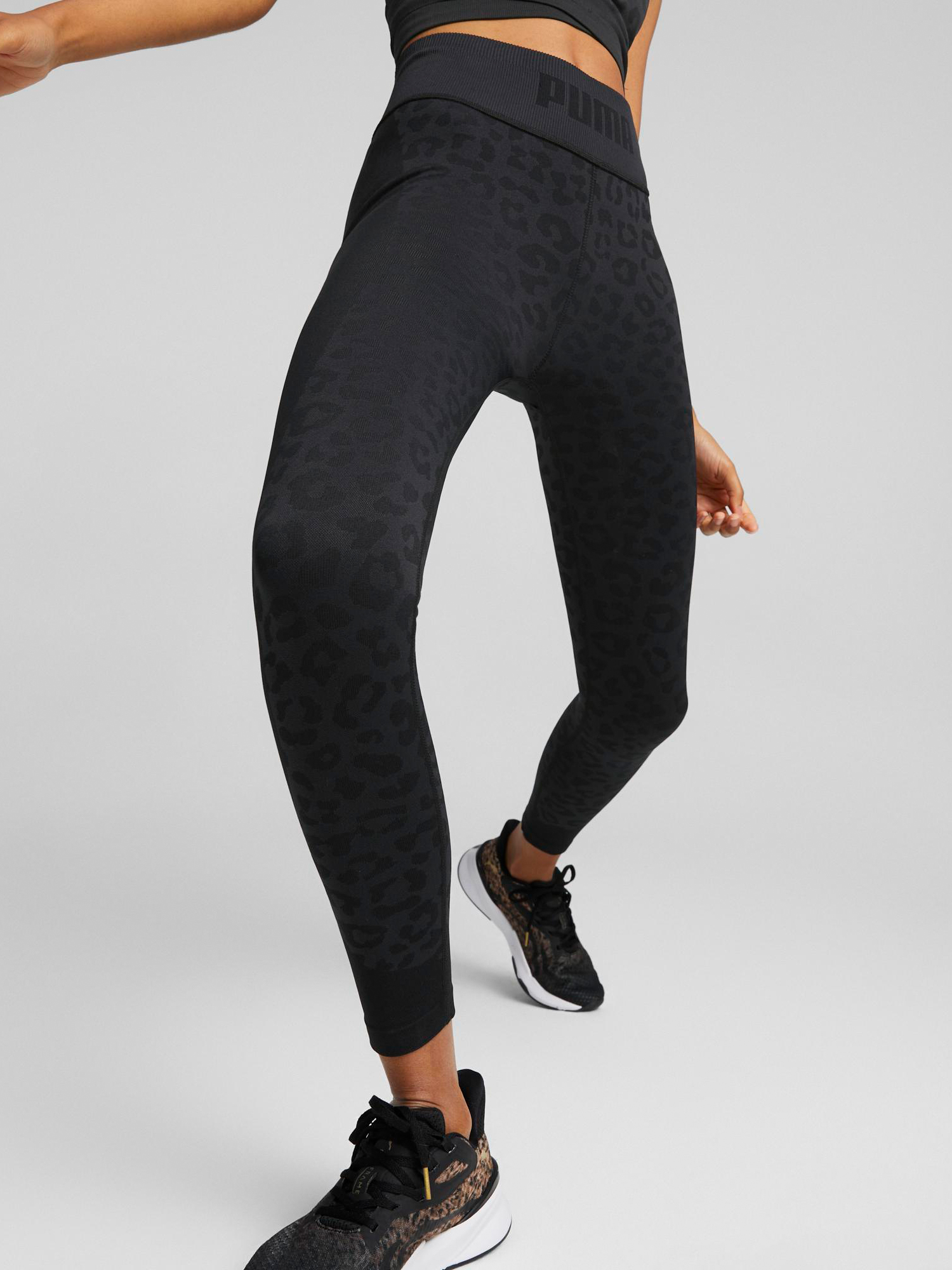 Černé dámské sportovní legíny Puma Form Knit Seamless | ZOOT.cz